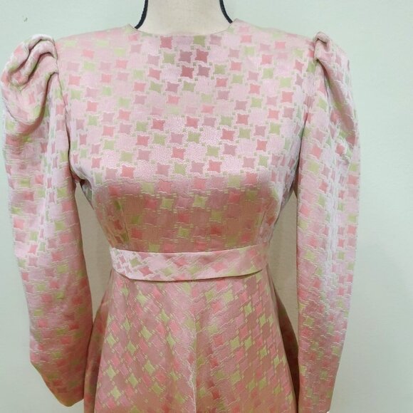 Vintage Pink Ruffle Dress With A Bow - Picture 6 of 8